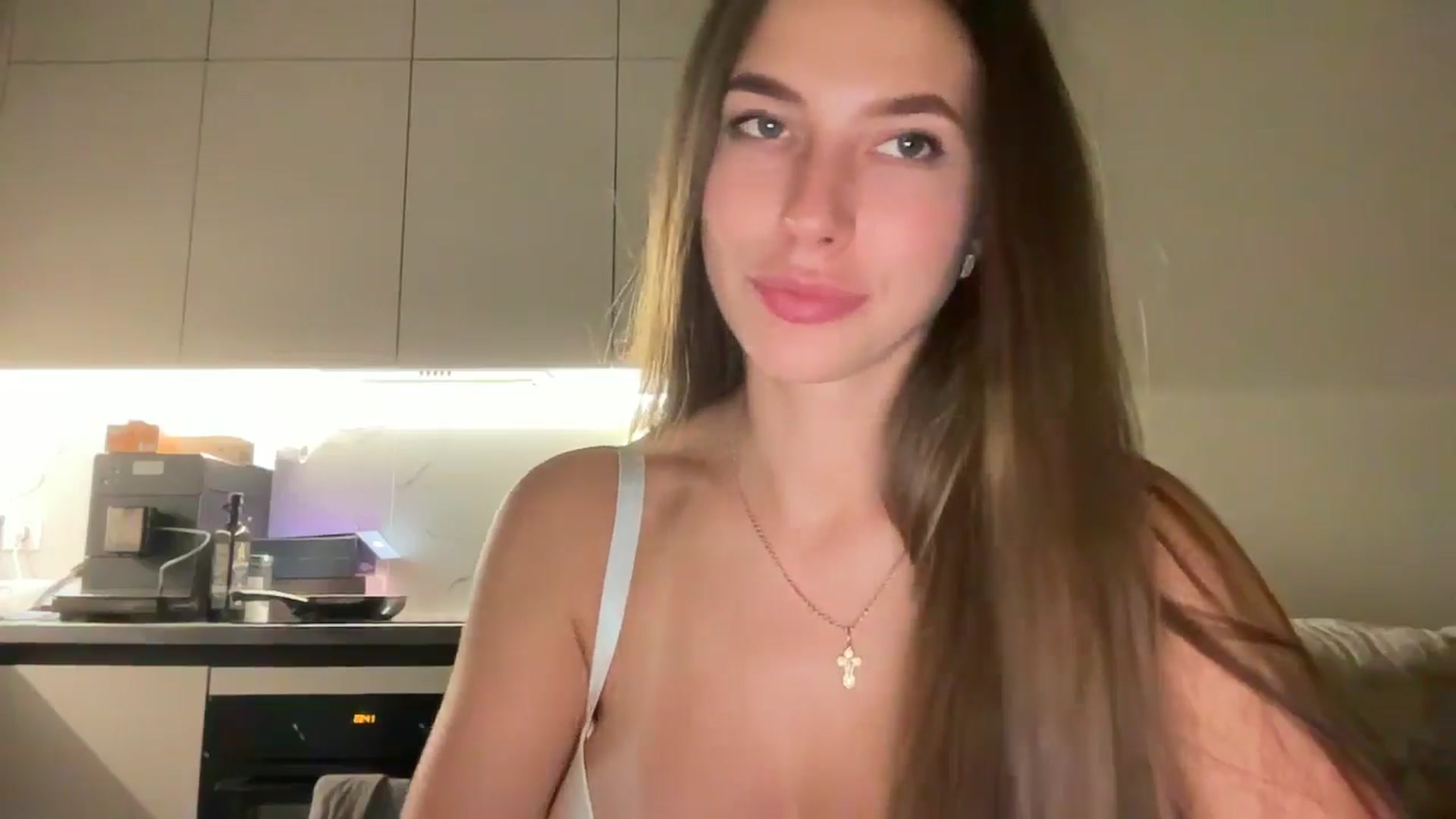 Gallery image thumbnail from kissfreeze's myfreecams stream on, 09/02/2025, 22:46 image 10 of 20