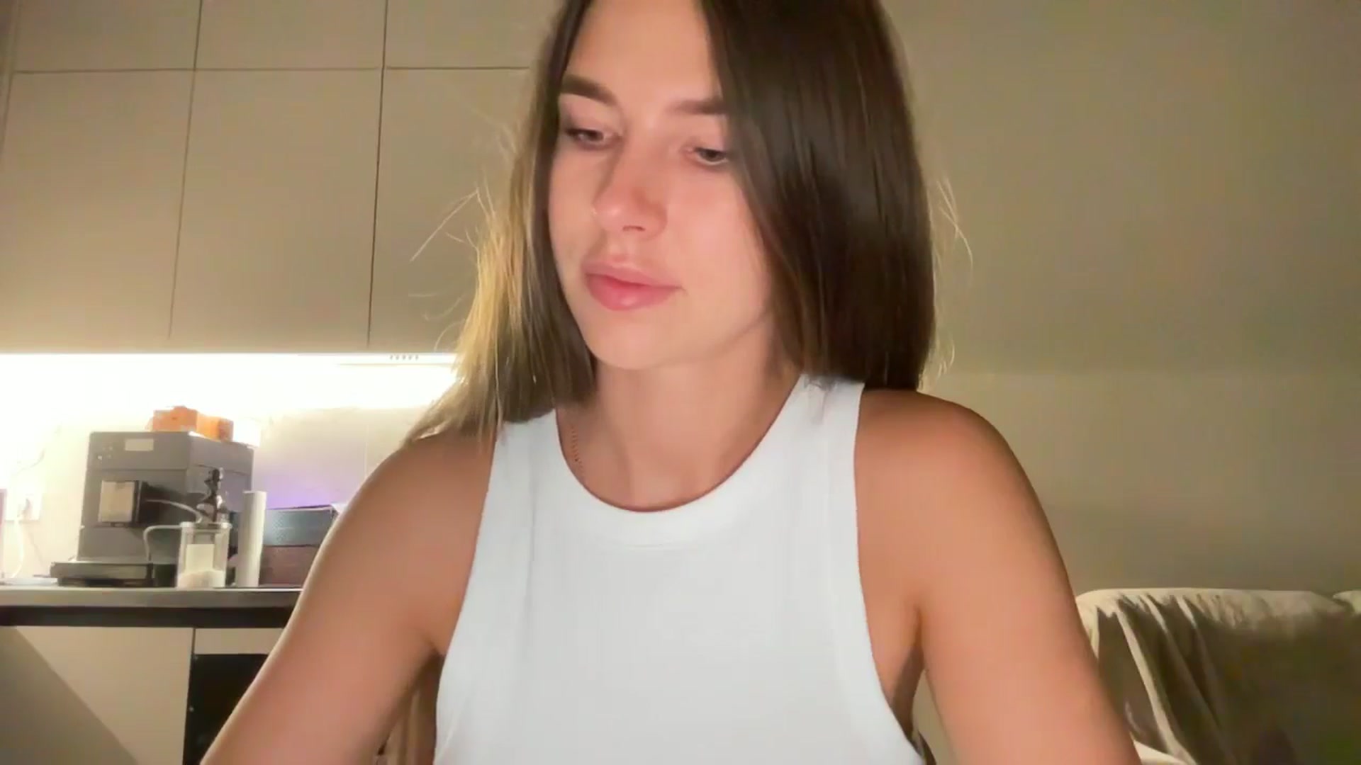 Gallery image thumbnail from kissfreeze's myfreecams stream on, 09/03/2025, 20:55 image 3 of 20