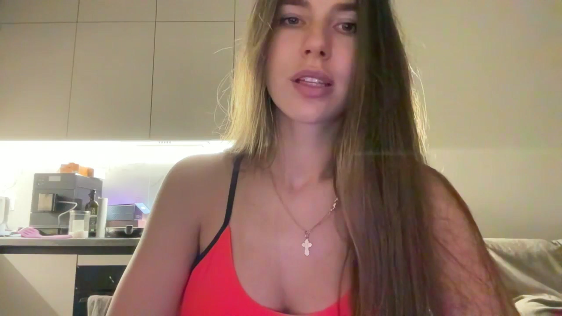 Gallery image thumbnail from kissfreeze's myfreecams stream on, 09/04/2025, 21:56 image 6 of 20