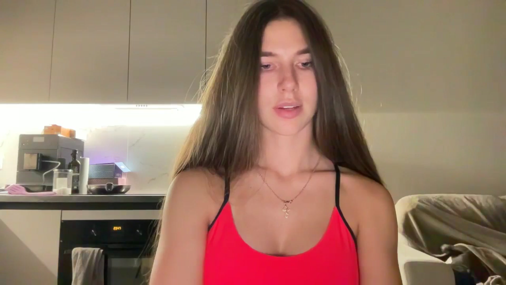Gallery image thumbnail from kissfreeze's myfreecams stream on, 09/04/2025, 23:09 image 14 of 20