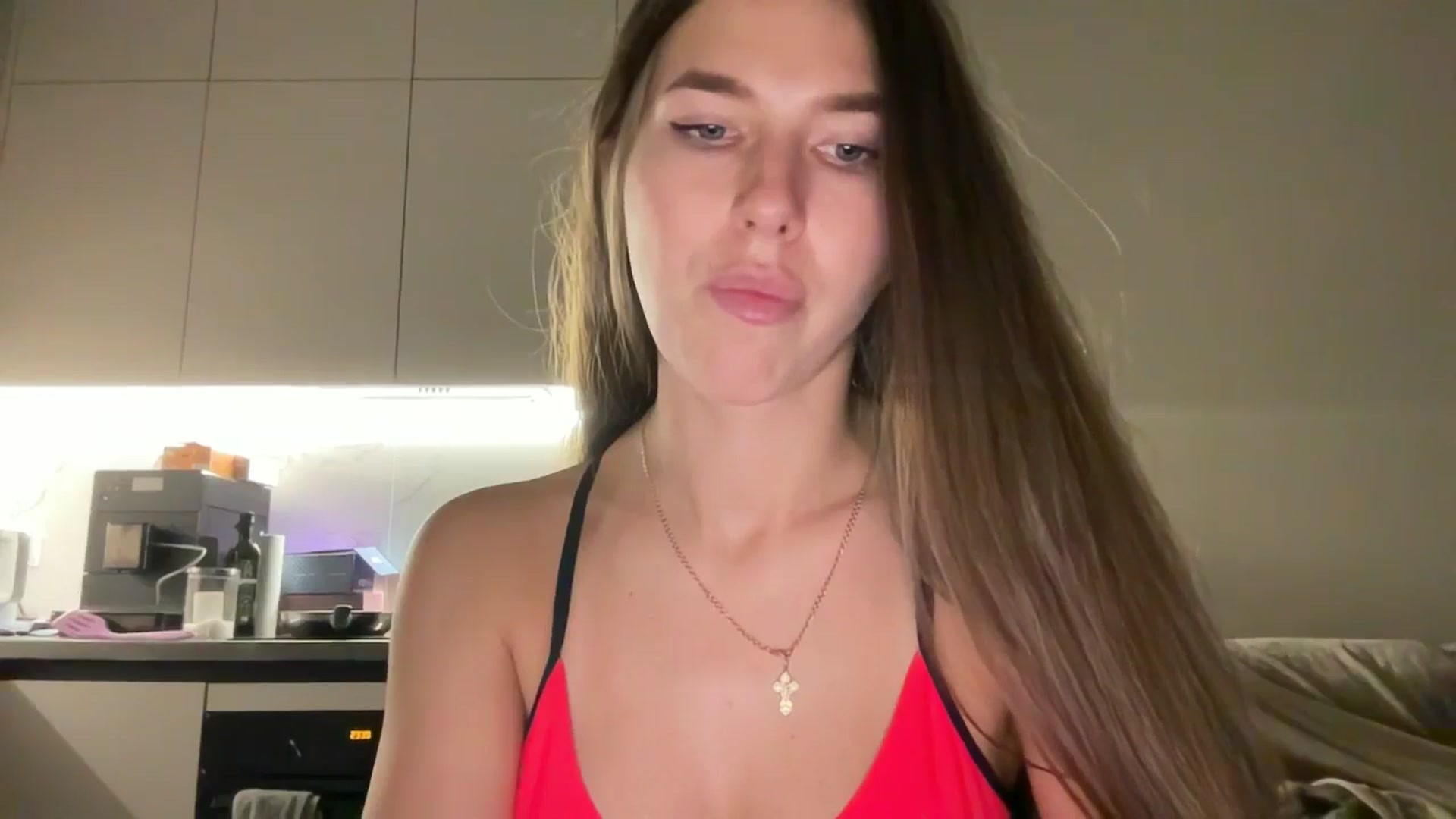 Gallery image thumbnail from kissfreeze's myfreecams stream on, 09/04/2025, 23:09 image 6 of 20