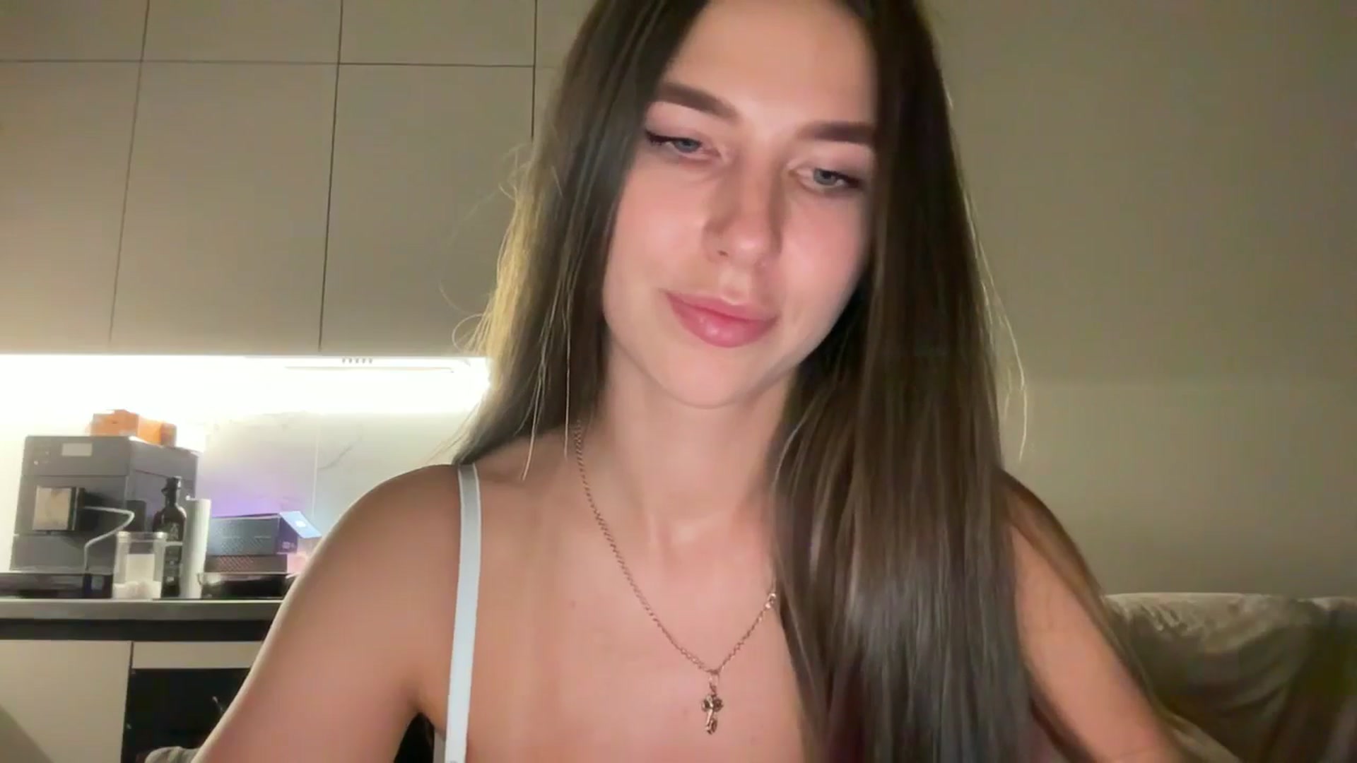 Gallery image thumbnail from kissfreeze's myfreecams stream on, 09/05/2025, 23:22 image 17 of 20