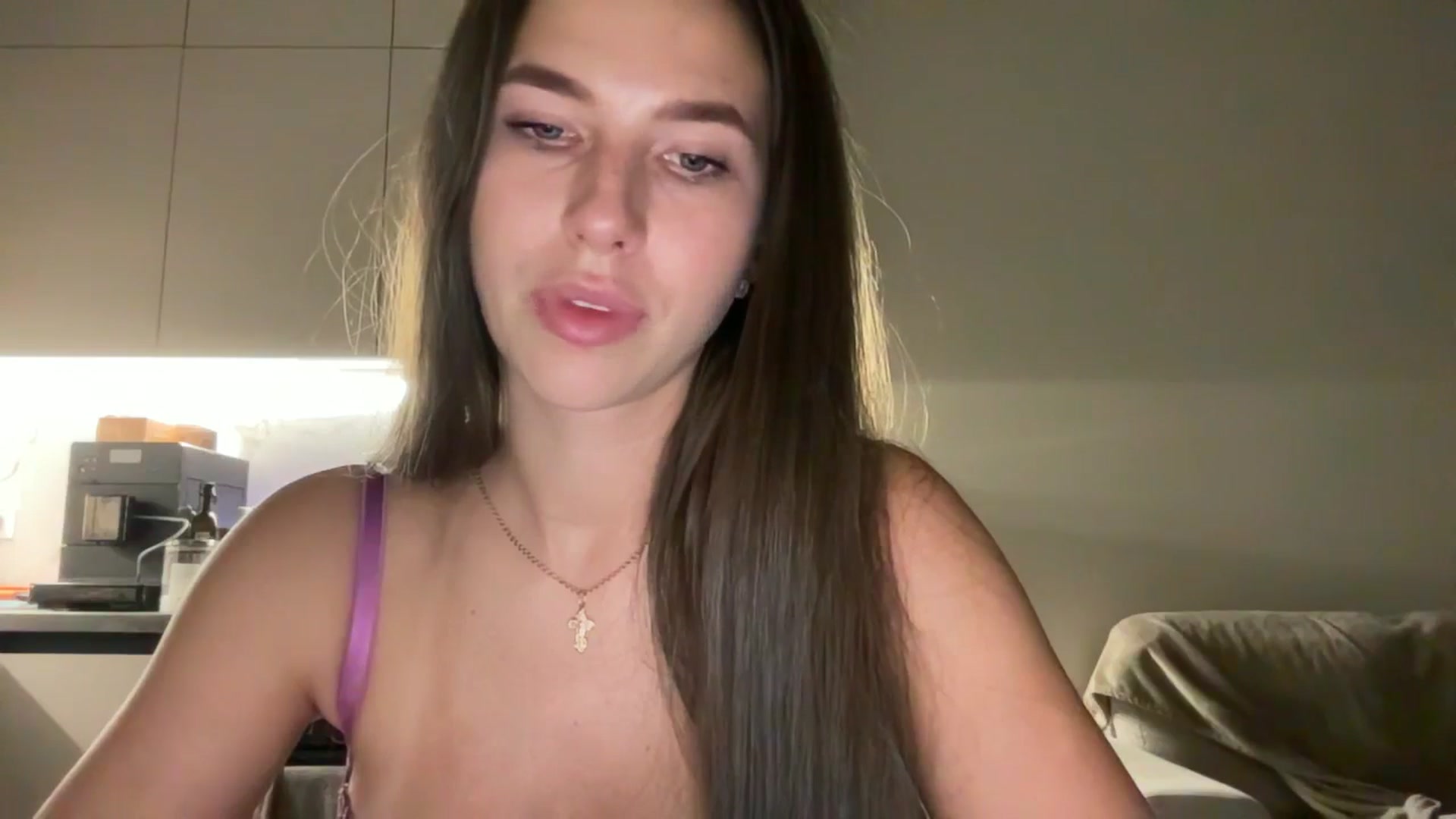 Gallery image thumbnail from kissfreeze's myfreecams stream on, 09/09/2025, 22:20 image 5 of 20