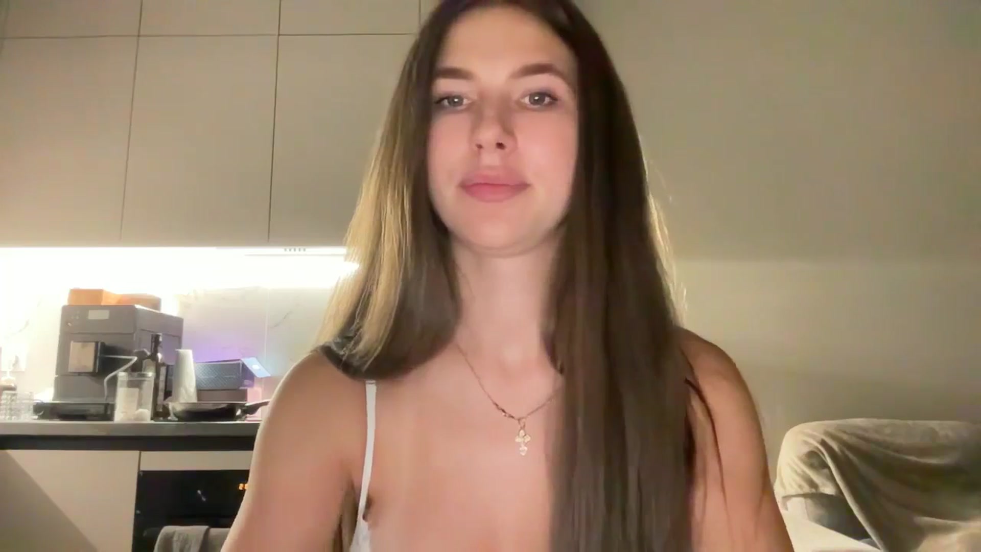 Gallery image thumbnail from kissfreeze's myfreecams stream on, 09/11/2025, 20:47 image 13 of 20