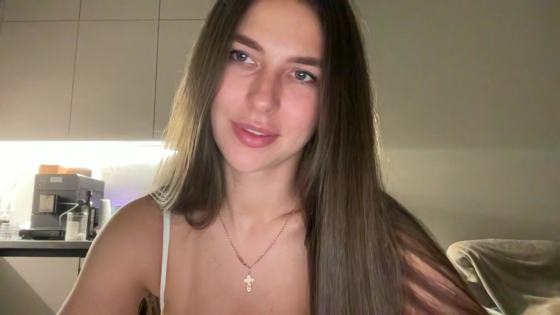 Gallery image thumbnail from kissfreeze's myfreecams stream on, 09/11/2025, 20:47 image 15 of 20