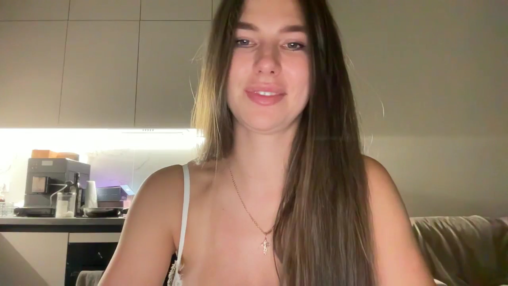 Gallery image thumbnail from kissfreeze's myfreecams stream on, 09/12/2025, 24:08 image 12 of 20