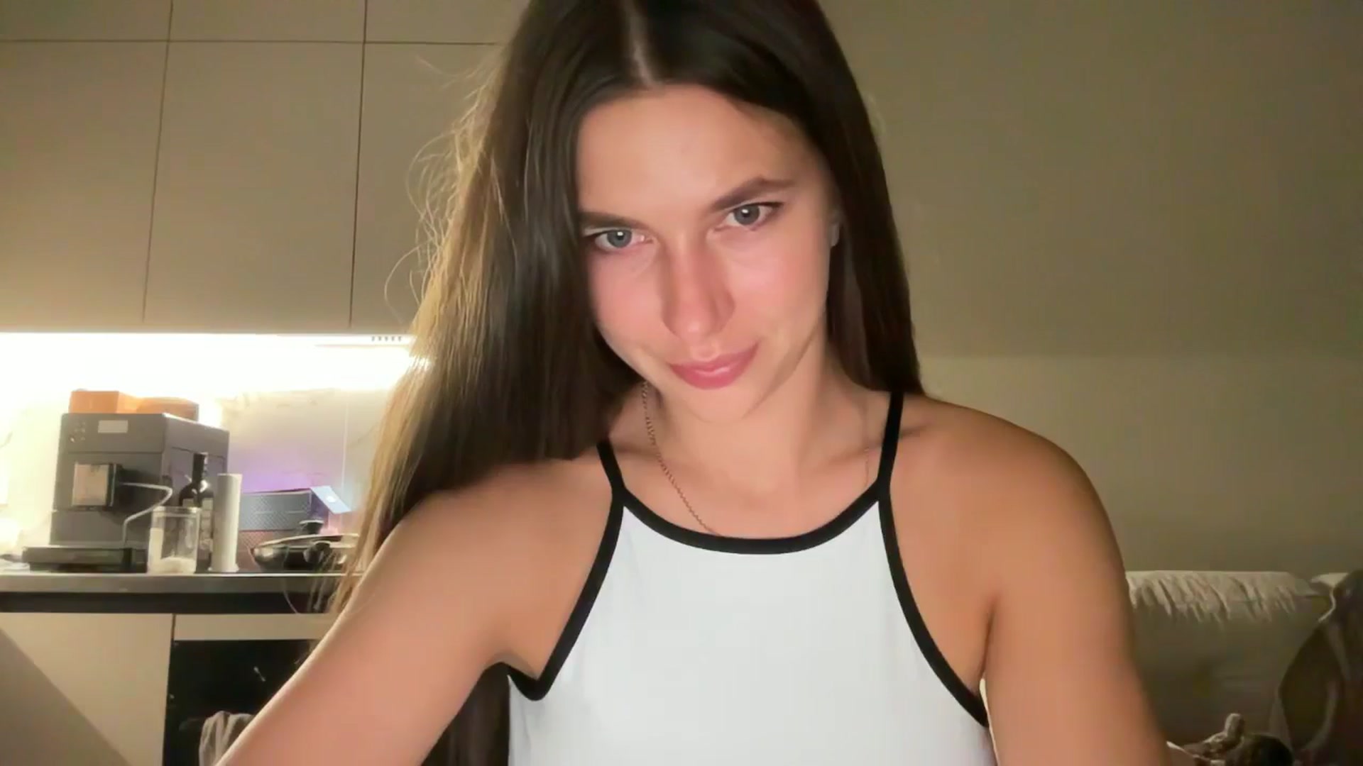 Gallery image thumbnail from kissfreeze's myfreecams stream on, 09/12/2025, 22:23 image 15 of 20