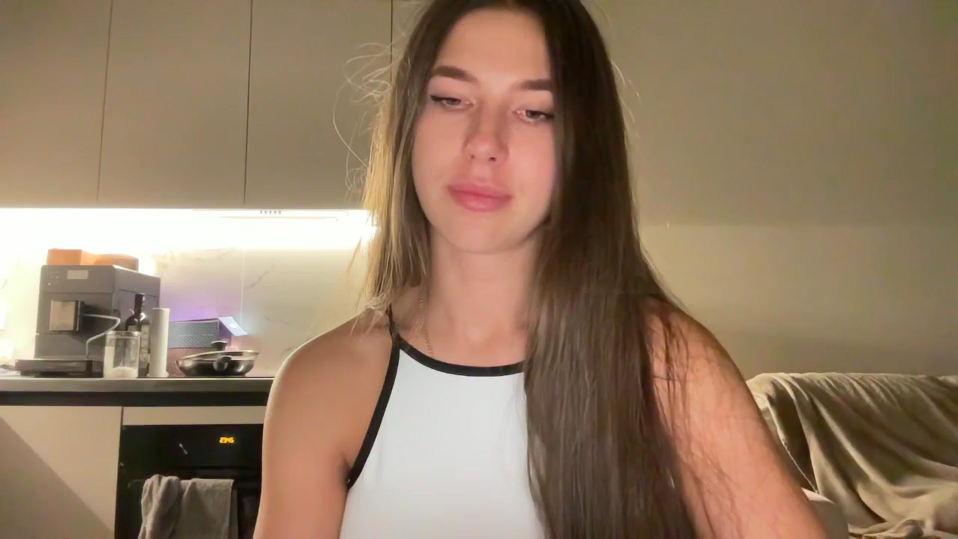 Gallery image thumbnail from kissfreeze's myfreecams stream on, 09/12/2025, 23:15 image 10 of 20