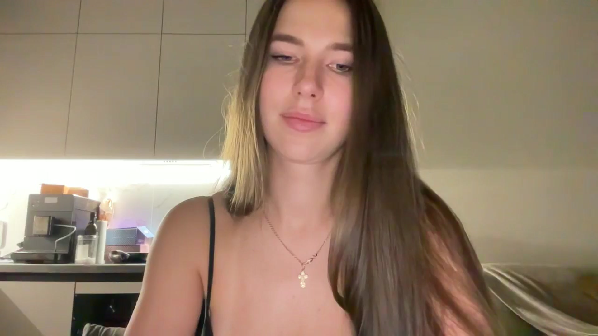 Gallery image thumbnail from kissfreeze's myfreecams stream on, 09/15/2025, 24:52 image 5 of 20