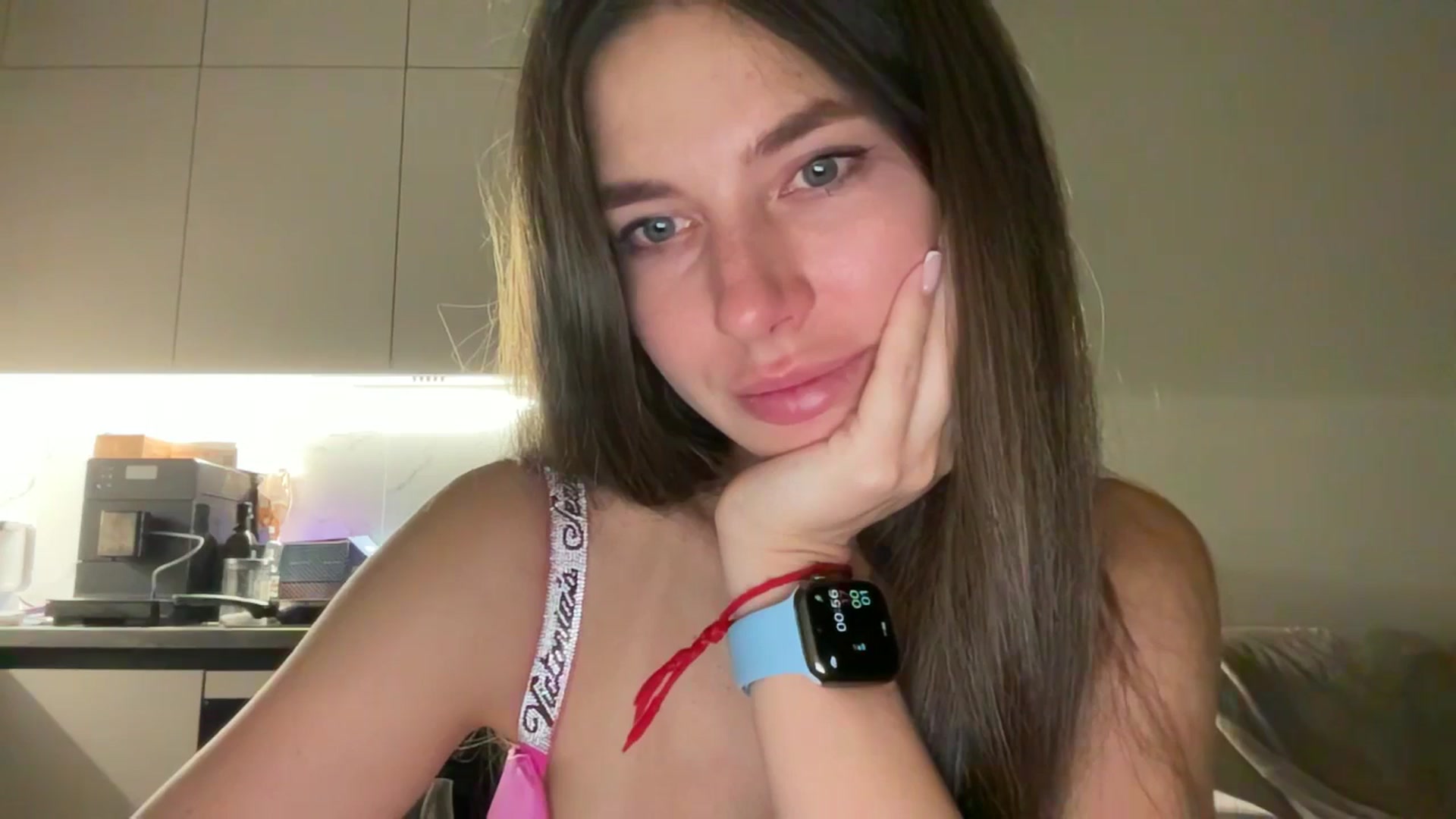 Gallery image thumbnail from kissfreeze's myfreecams stream on, 09/16/2025, 22:25 image 5 of 20