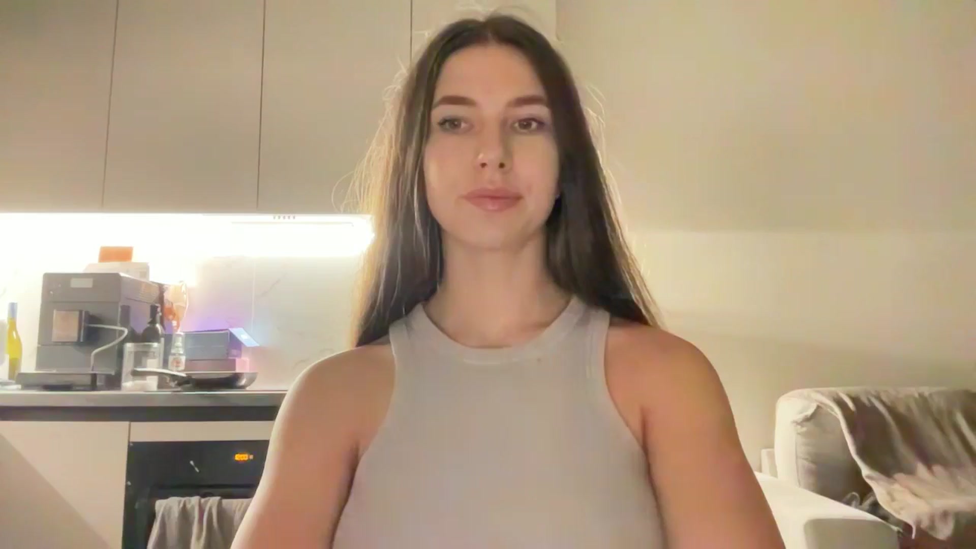Gallery image thumbnail from kissfreeze's myfreecams stream on, 09/17/2025, 21:13 image 5 of 20