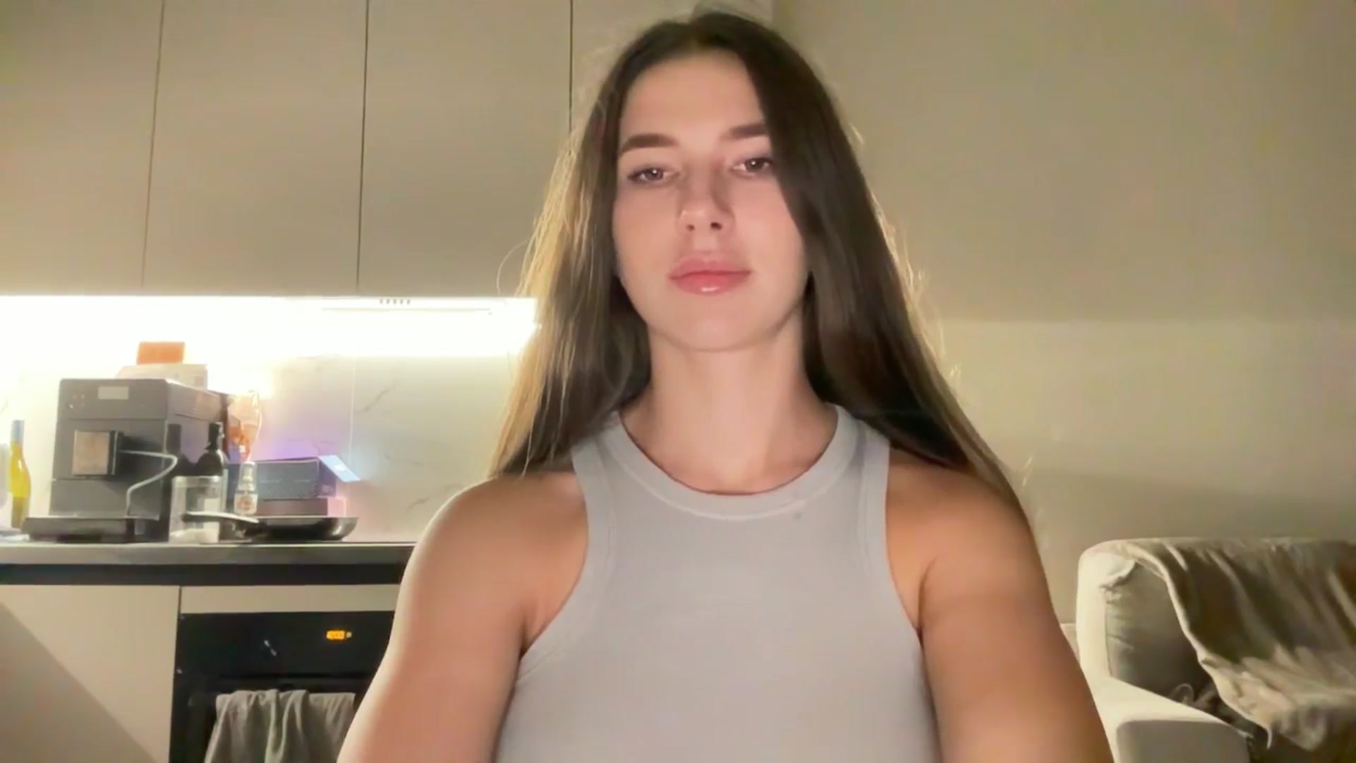 Gallery image thumbnail from kissfreeze's myfreecams stream on, 09/17/2025, 21:13 image 7 of 20