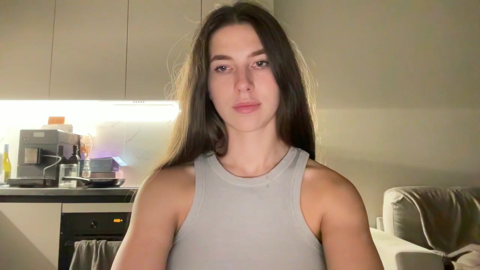 Gallery image thumbnail from kissfreeze's myfreecams stream on, 09/17/2025, 23:26 image 18 of 20