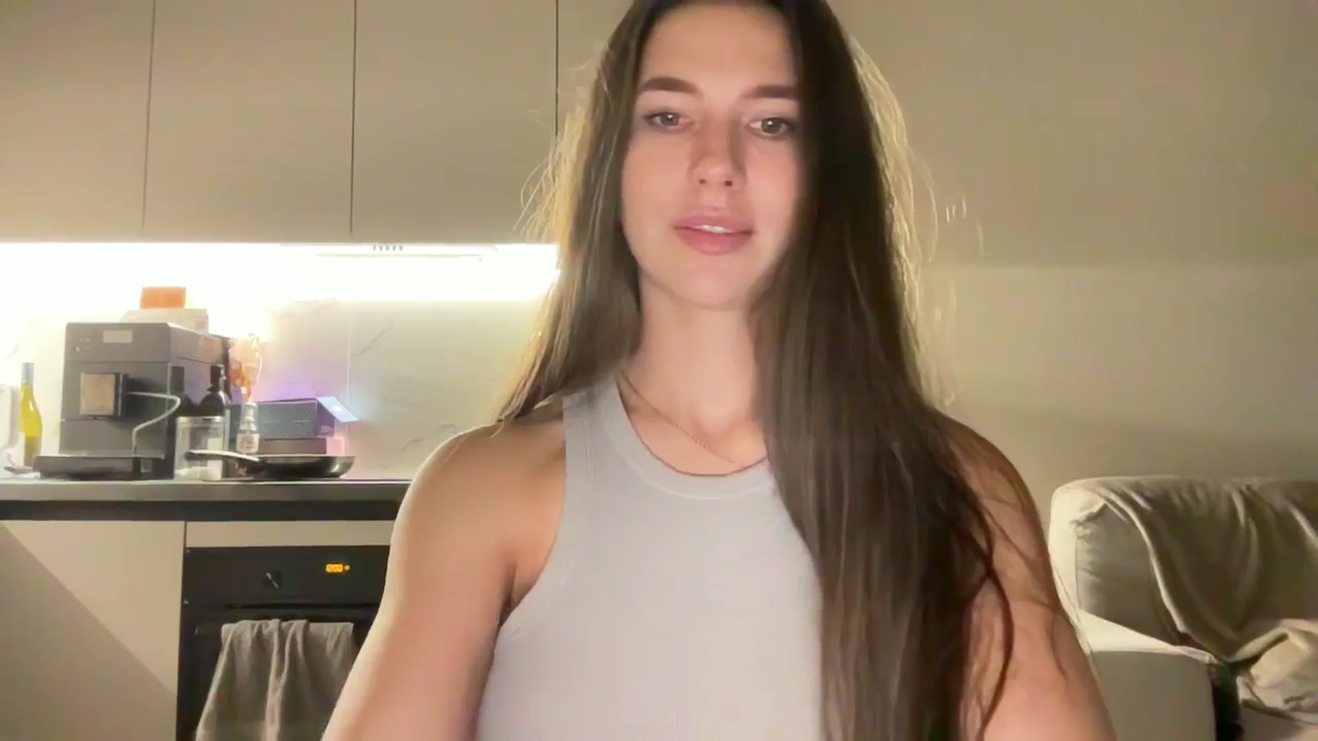 Gallery image thumbnail from kissfreeze's myfreecams stream on, 09/17/2025, 23:26 image 4 of 20