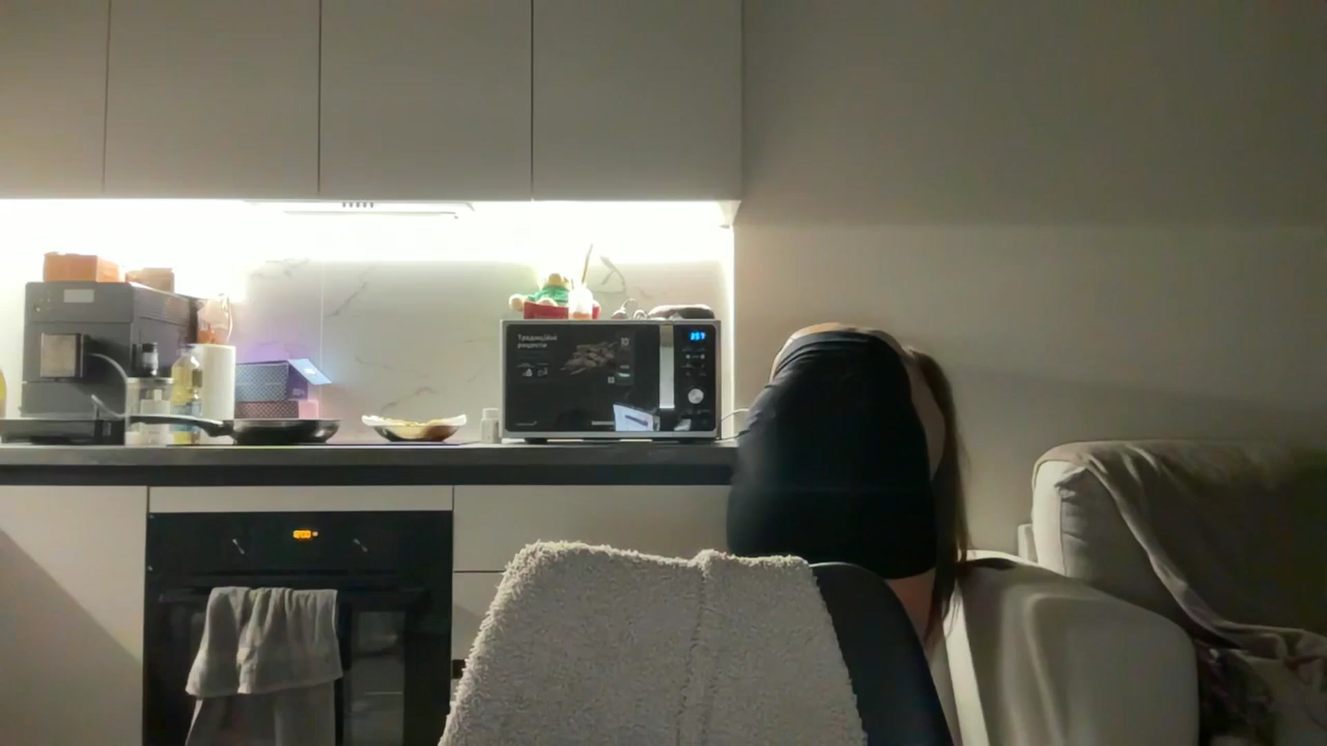 Gallery image thumbnail from kissfreeze's myfreecams stream on, 09/19/2025, 24:57 image 9 of 20