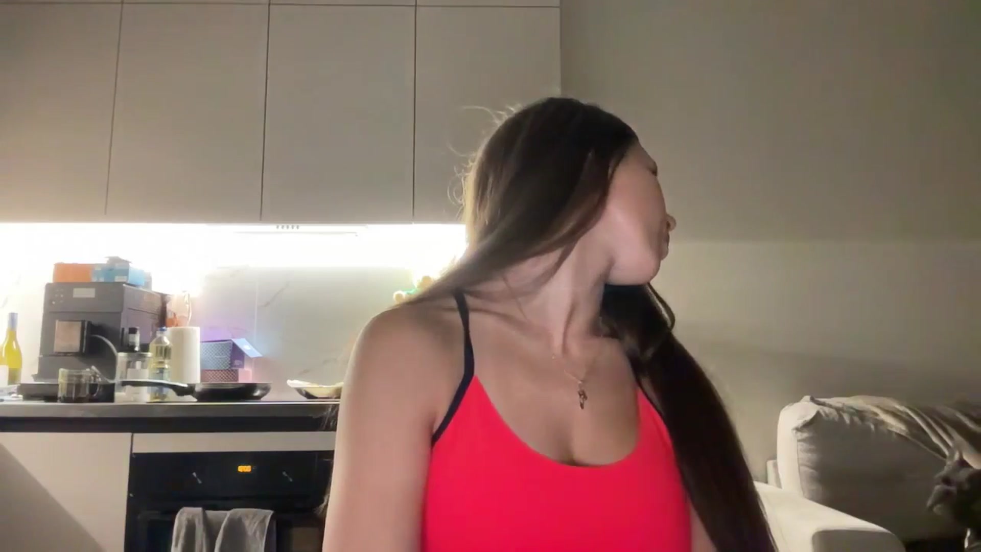 Gallery image thumbnail from kissfreeze's myfreecams stream on, 09/19/2025, 21:43 image 13 of 20