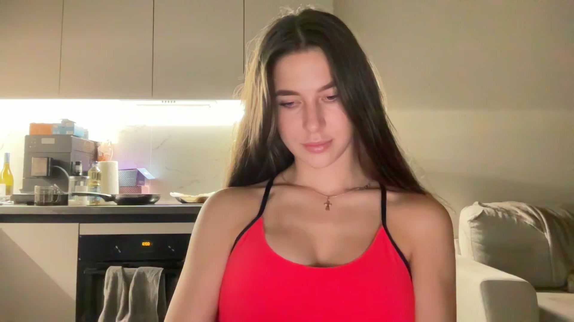 Gallery image thumbnail from kissfreeze's myfreecams stream on, 09/19/2025, 23:22 image 9 of 20