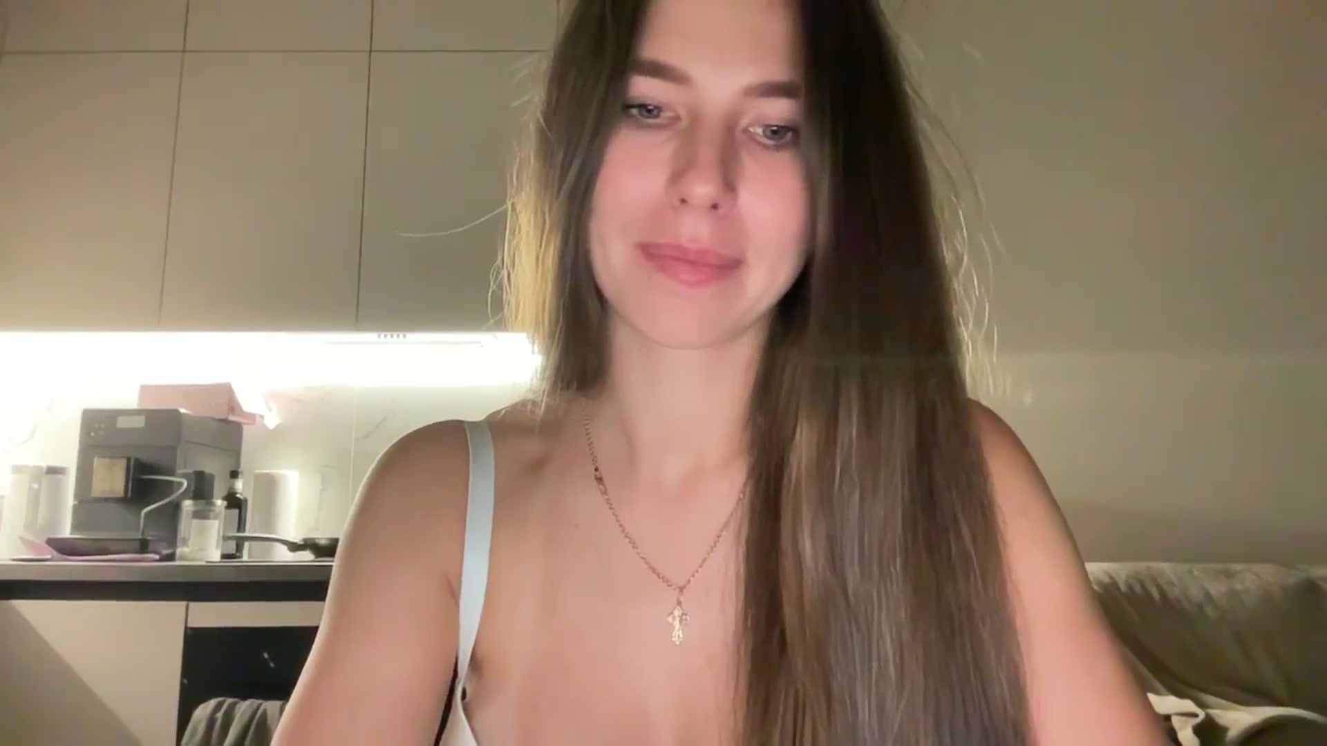 Gallery image thumbnail from kissfreeze's myfreecams stream on, 09/21/2025, 21:49 image 8 of 20