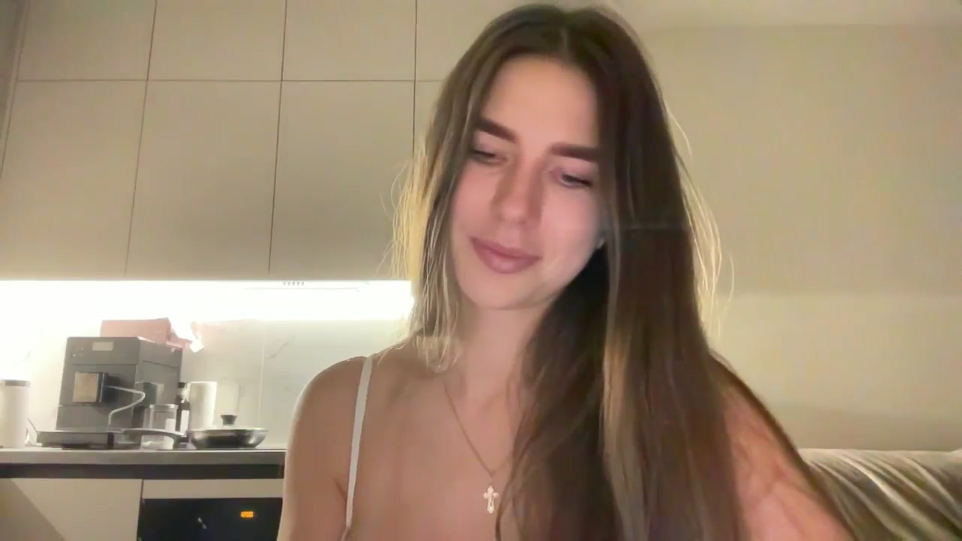 Gallery image thumbnail from kissfreeze's myfreecams stream on, 09/25/2025, 01:08 image 3 of 20
