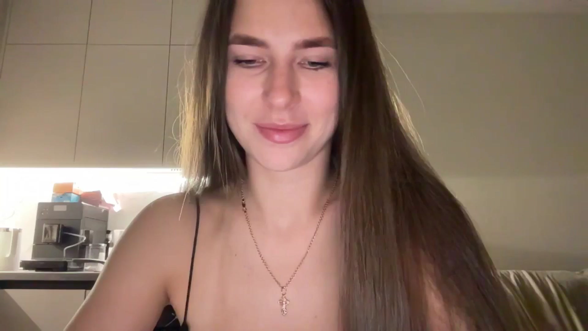 Gallery image thumbnail from kissfreeze's myfreecams stream on, 09/25/2025, 22:00 image 12 of 20
