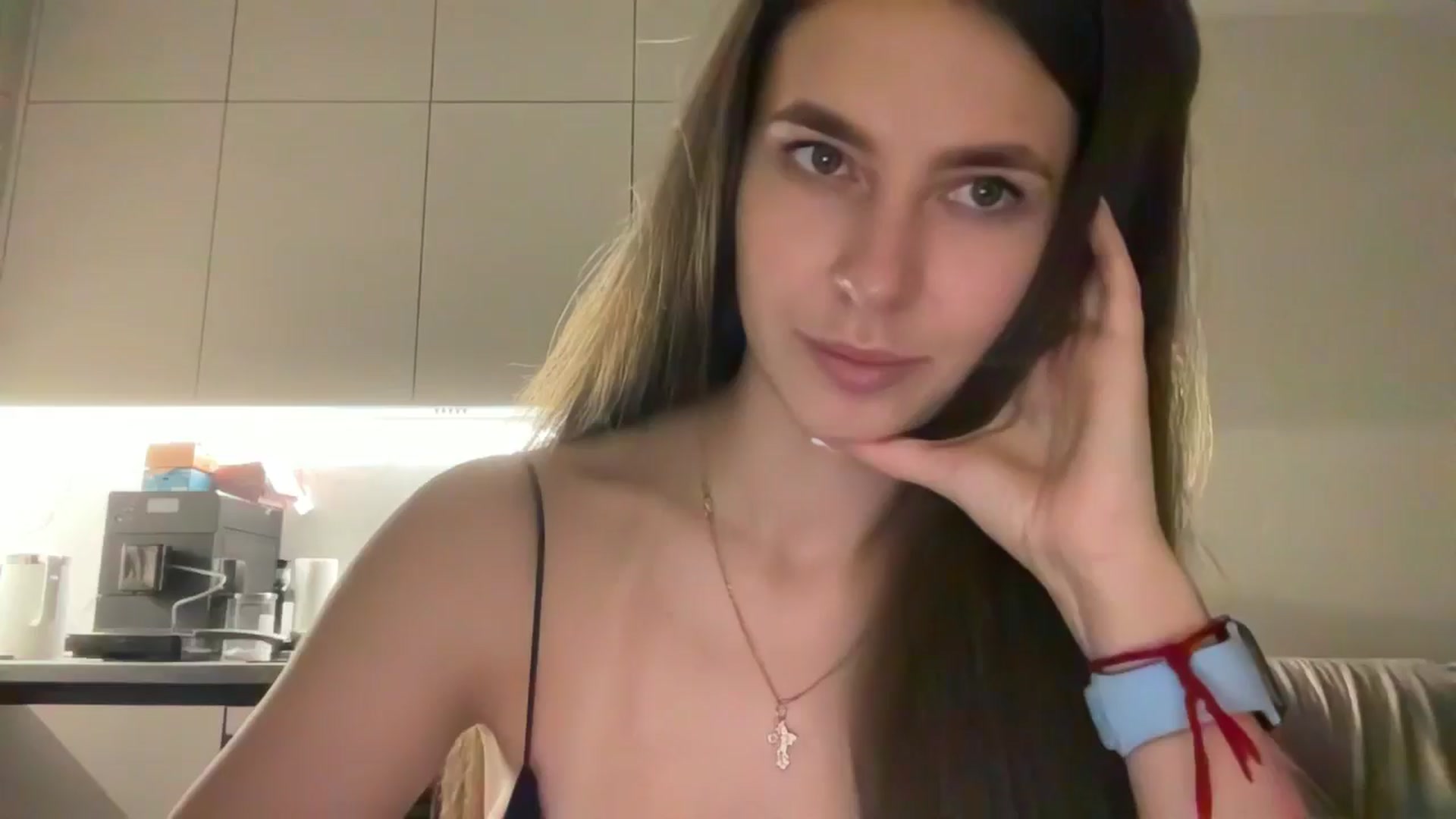 Gallery image thumbnail from kissfreeze's myfreecams stream on, 09/25/2025, 22:00 image 1 of 20