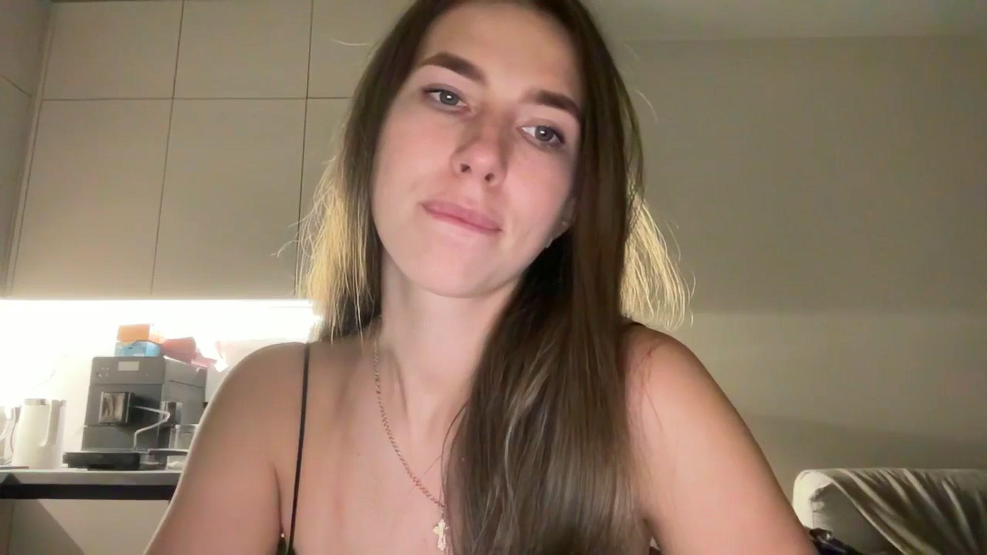 Gallery image thumbnail from kissfreeze's myfreecams stream on, 09/25/2025, 22:00 image 4 of 20