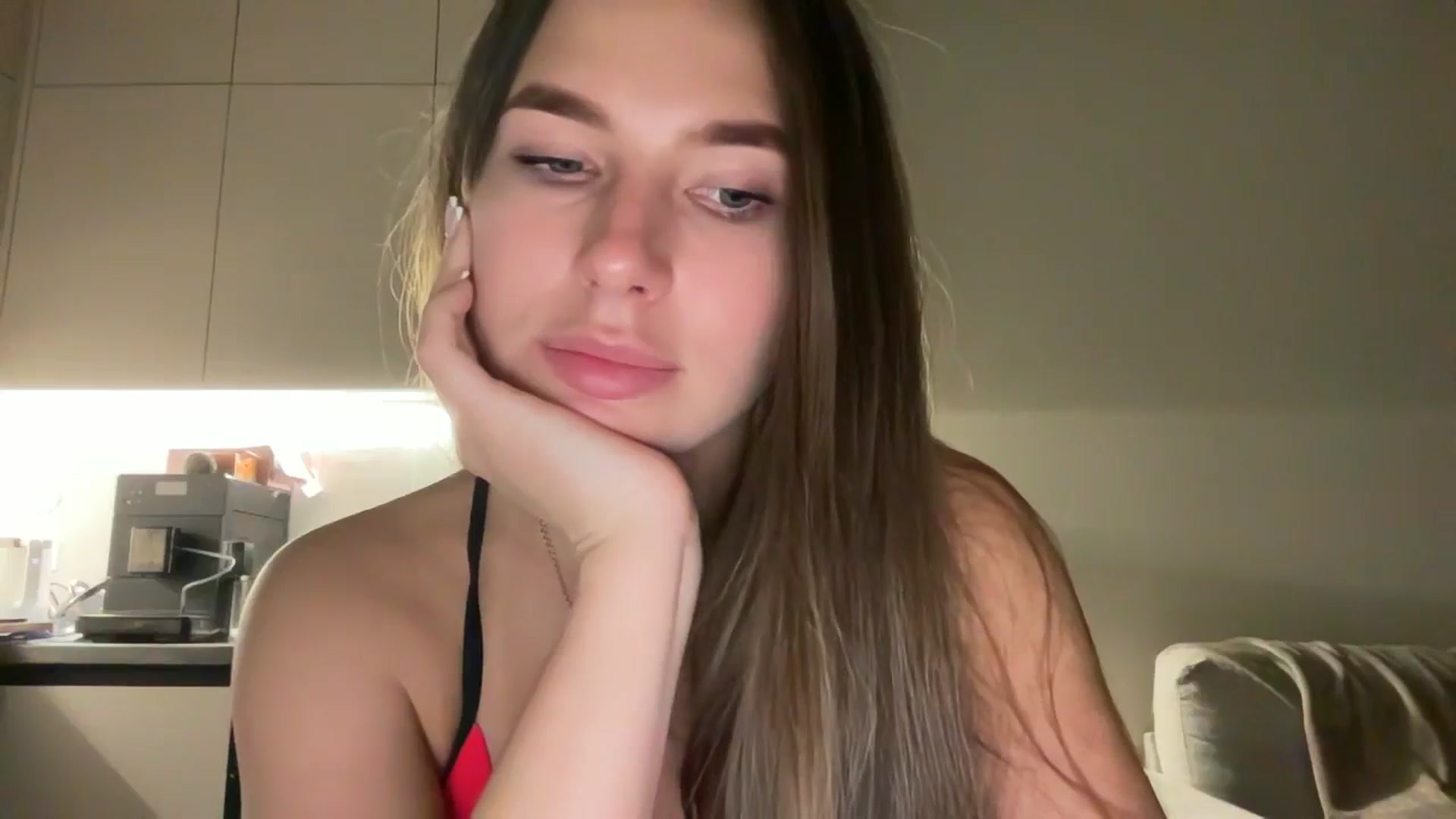 Gallery image thumbnail from kissfreeze's myfreecams stream on, 09/26/2025, 21:34 image 7 of 20