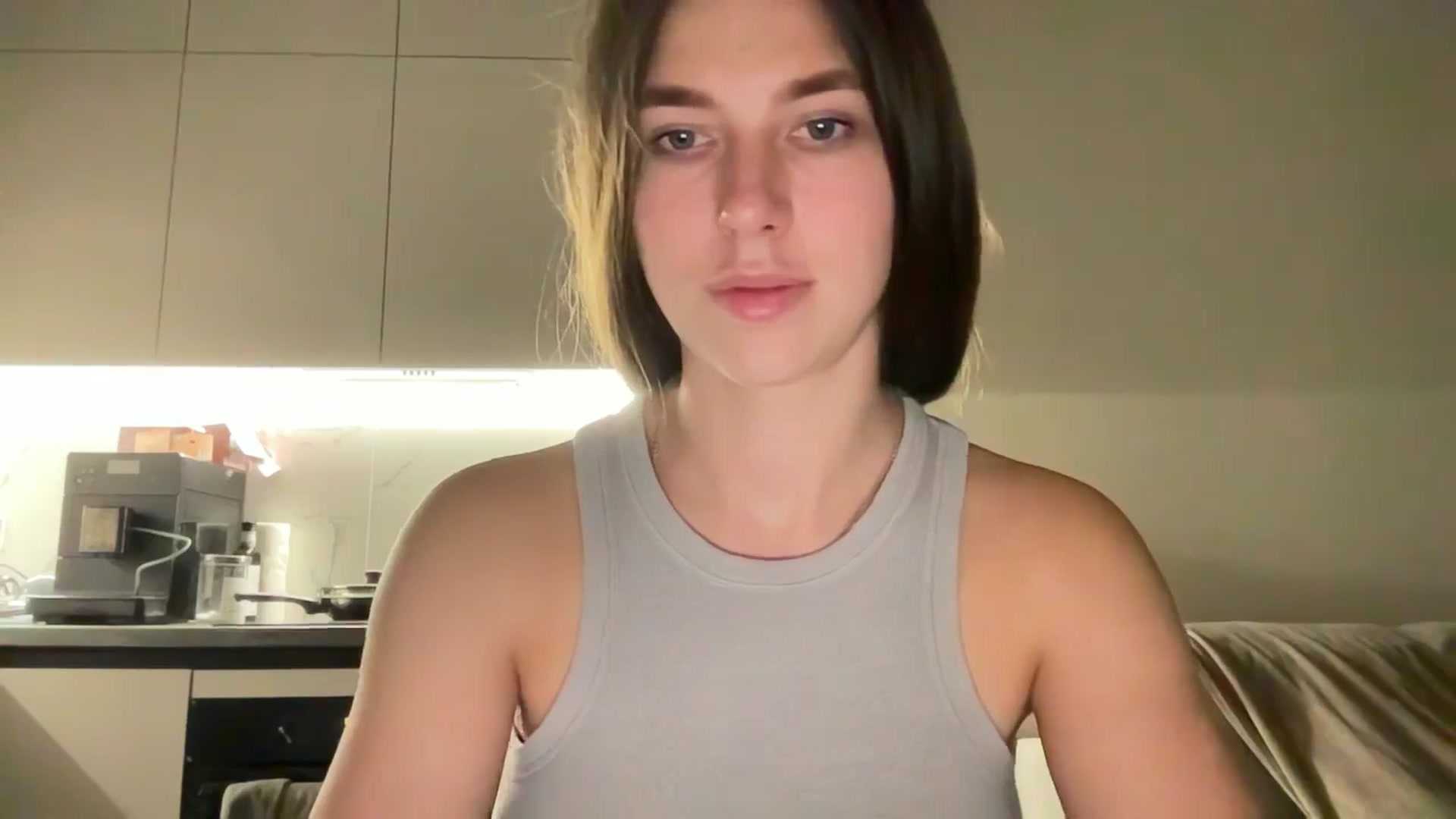 Gallery image thumbnail from kissfreeze's myfreecams stream on, 09/27/2025, 21:36 image 7 of 20