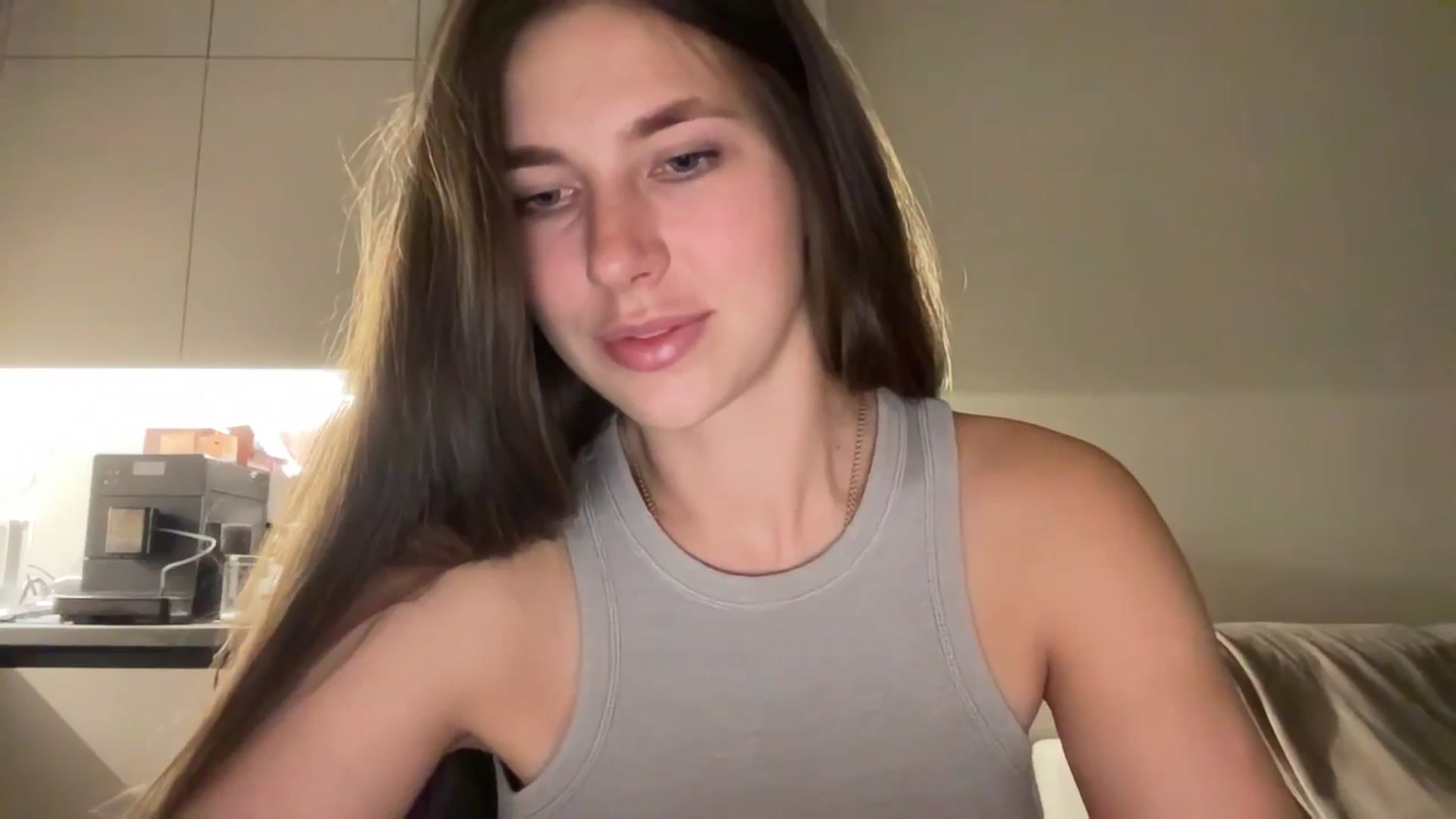 Gallery image thumbnail from kissfreeze's myfreecams stream on, 09/27/2025, 21:50 image 11 of 20