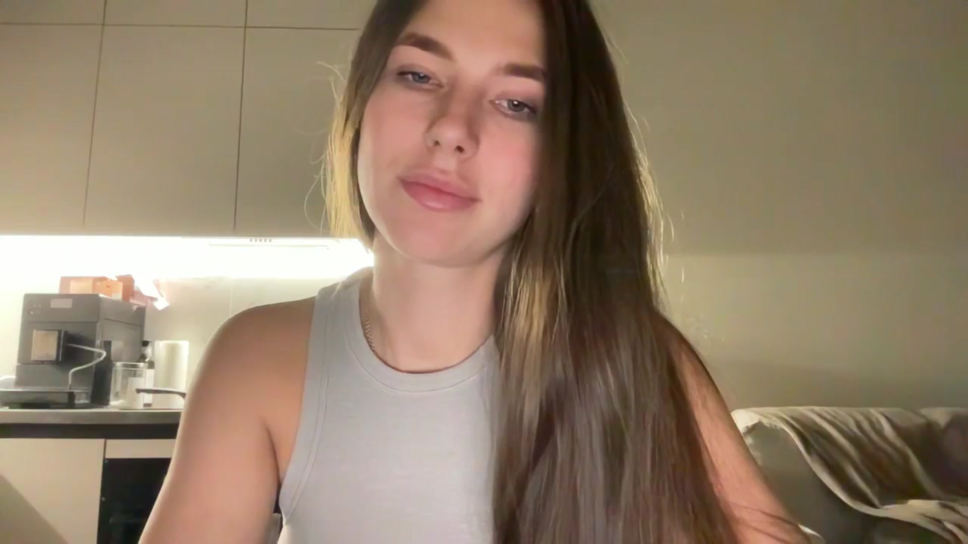 Gallery image thumbnail from kissfreeze's myfreecams stream on, 09/27/2025, 23:48 image 10 of 20