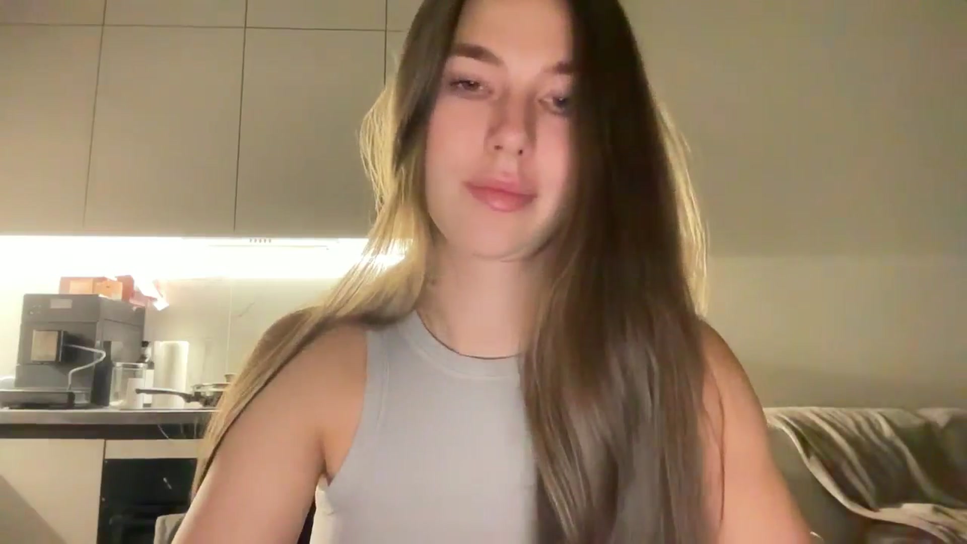 Gallery image thumbnail from kissfreeze's myfreecams stream on, 09/27/2025, 23:48 image 15 of 20