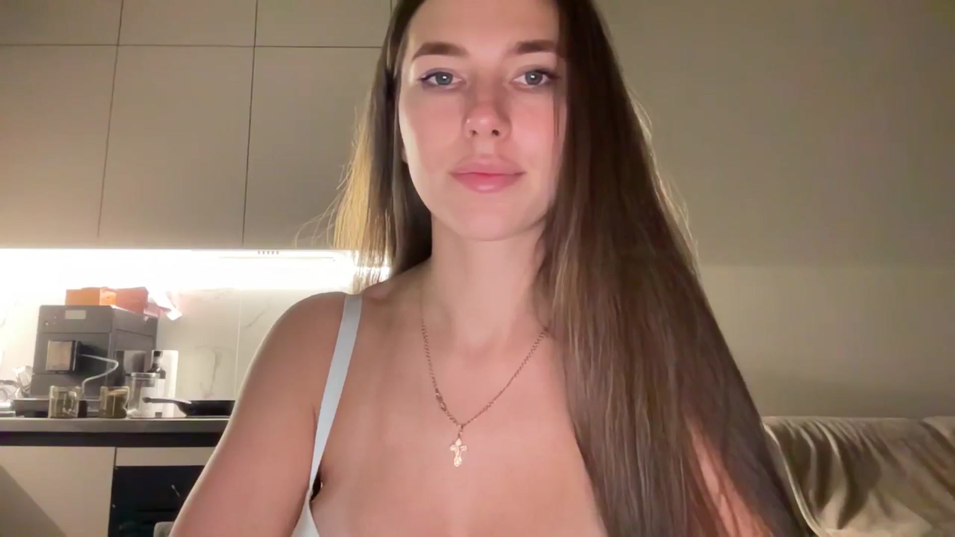 Gallery image thumbnail from kissfreeze's myfreecams stream on, 09/28/2025, 21:26 image 18 of 20