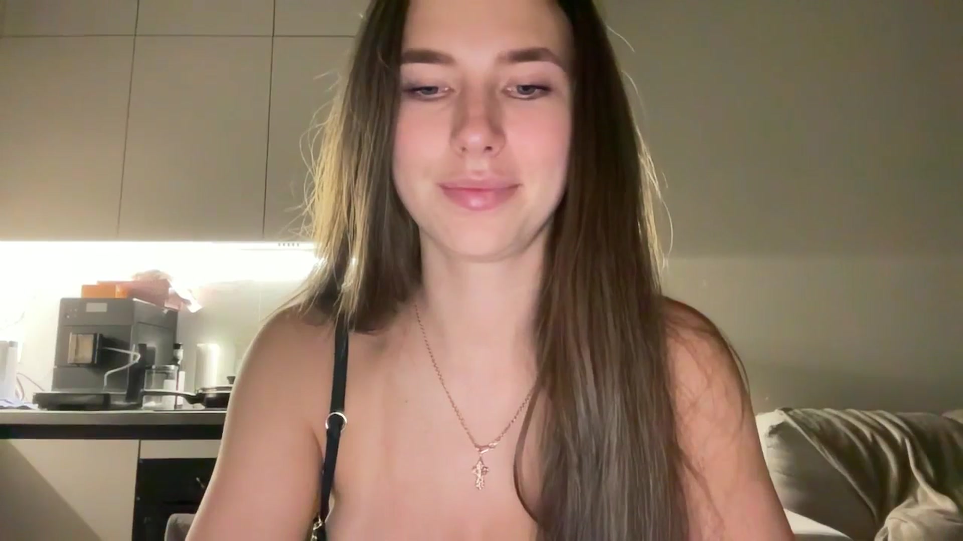 Gallery image thumbnail from kissfreeze's myfreecams stream on, 09/30/2025, 22:52 image 8 of 20