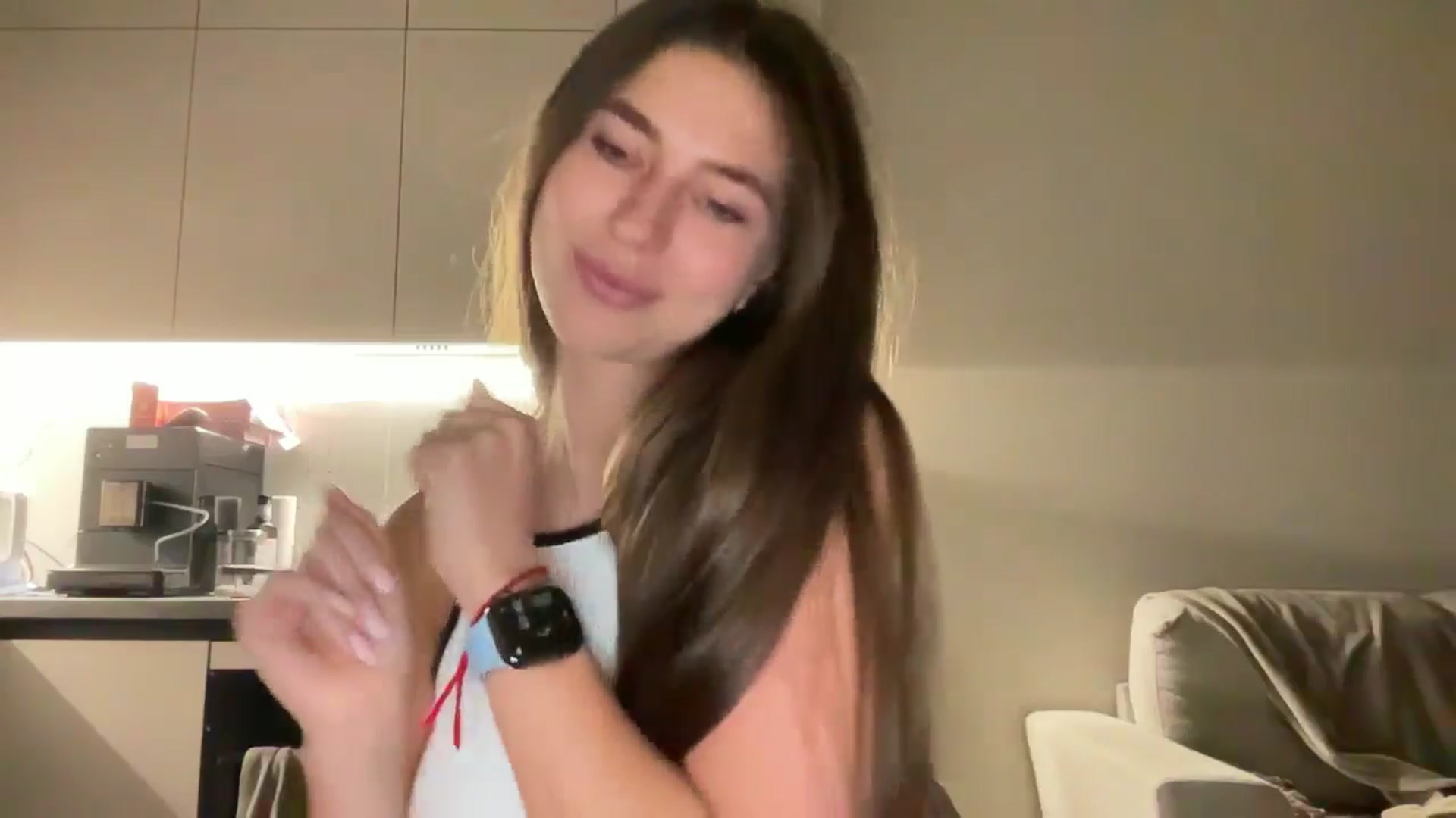 Gallery image thumbnail from kissfreeze's myfreecams stream on, 10/02/2025, 23:47 image 19 of 20