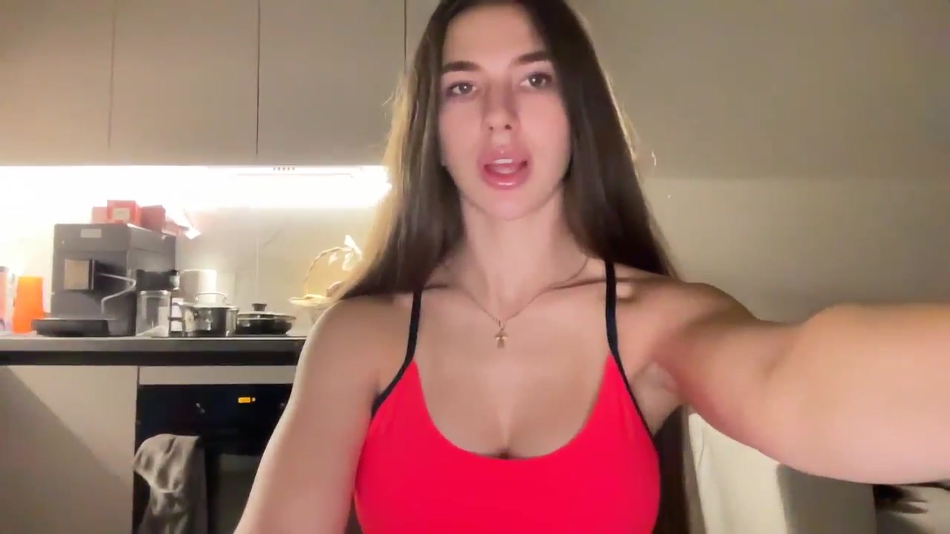 Gallery image thumbnail from kissfreeze's myfreecams stream on, 10/07/2025, 21:22 image 10 of 20
