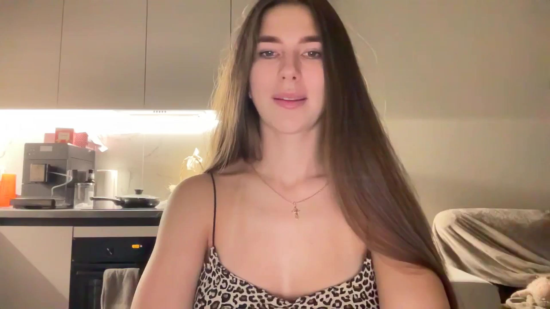 Gallery image thumbnail from kissfreeze's myfreecams stream on, 10/10/2025, 20:33 image 11 of 20