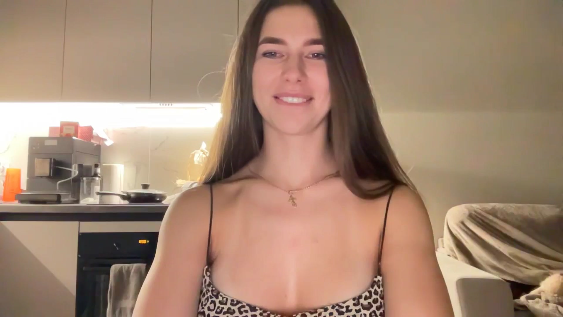 Gallery image thumbnail from kissfreeze's myfreecams stream on, 10/10/2025, 20:33 image 2 of 20