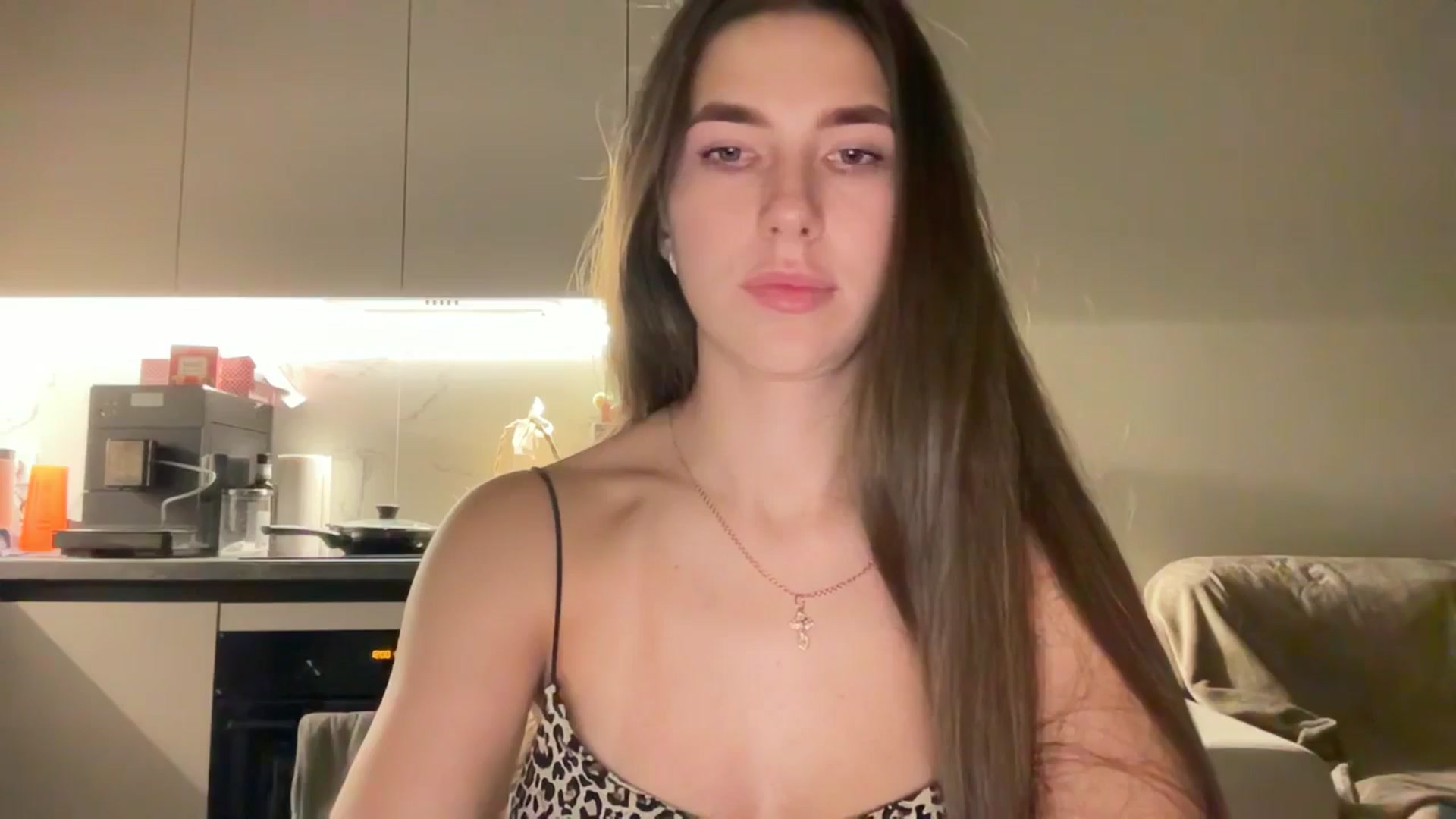 Gallery image thumbnail from kissfreeze's myfreecams stream on, 10/10/2025, 22:25 image 10 of 20