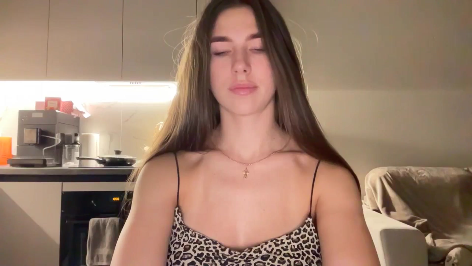 Gallery image thumbnail from kissfreeze's myfreecams stream on, 10/10/2025, 23:15 image 12 of 20