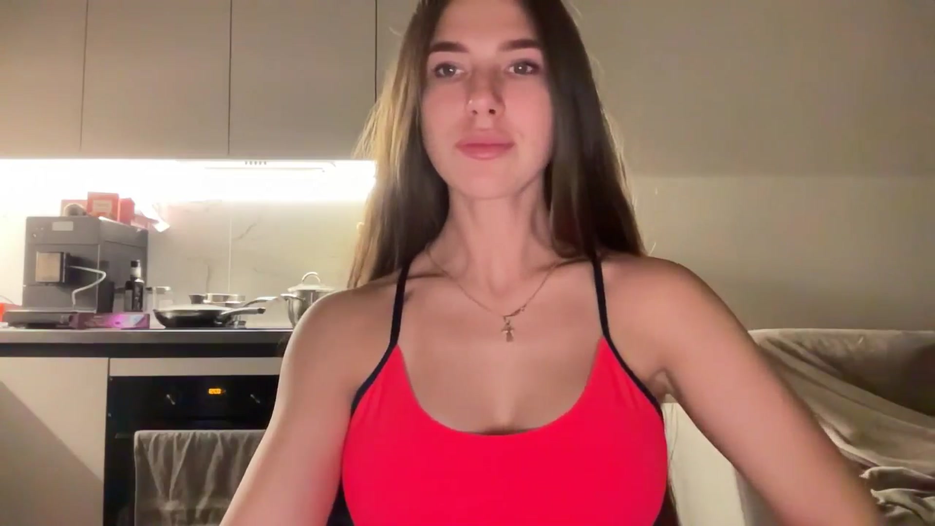 Gallery image thumbnail from kissfreeze's myfreecams stream on, 10/18/2025, 20:53 image 3 of 20