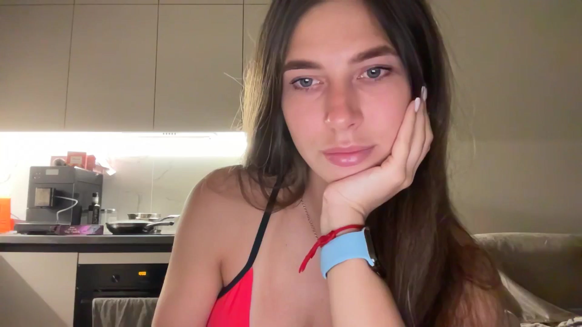 Gallery image thumbnail from kissfreeze's myfreecams stream on, 10/18/2025, 23:12 image 5 of 20