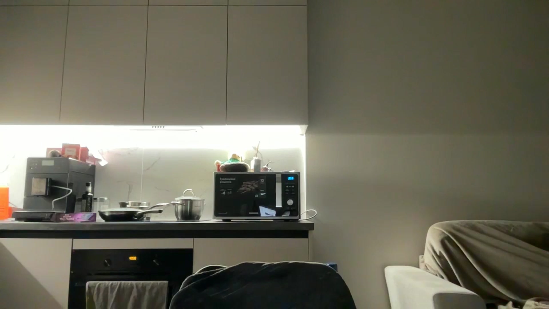 Gallery image thumbnail from kissfreeze's myfreecams stream on, 10/18/2025, 23:12 image 8 of 20