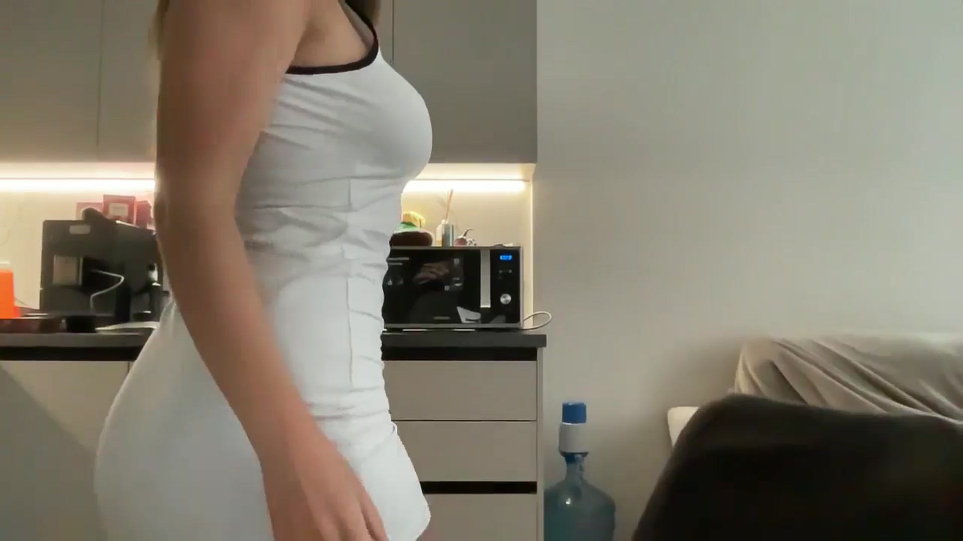 Gallery image thumbnail from kissfreeze's myfreecams stream on, 10/19/2025, 08:19 image 20 of 20
