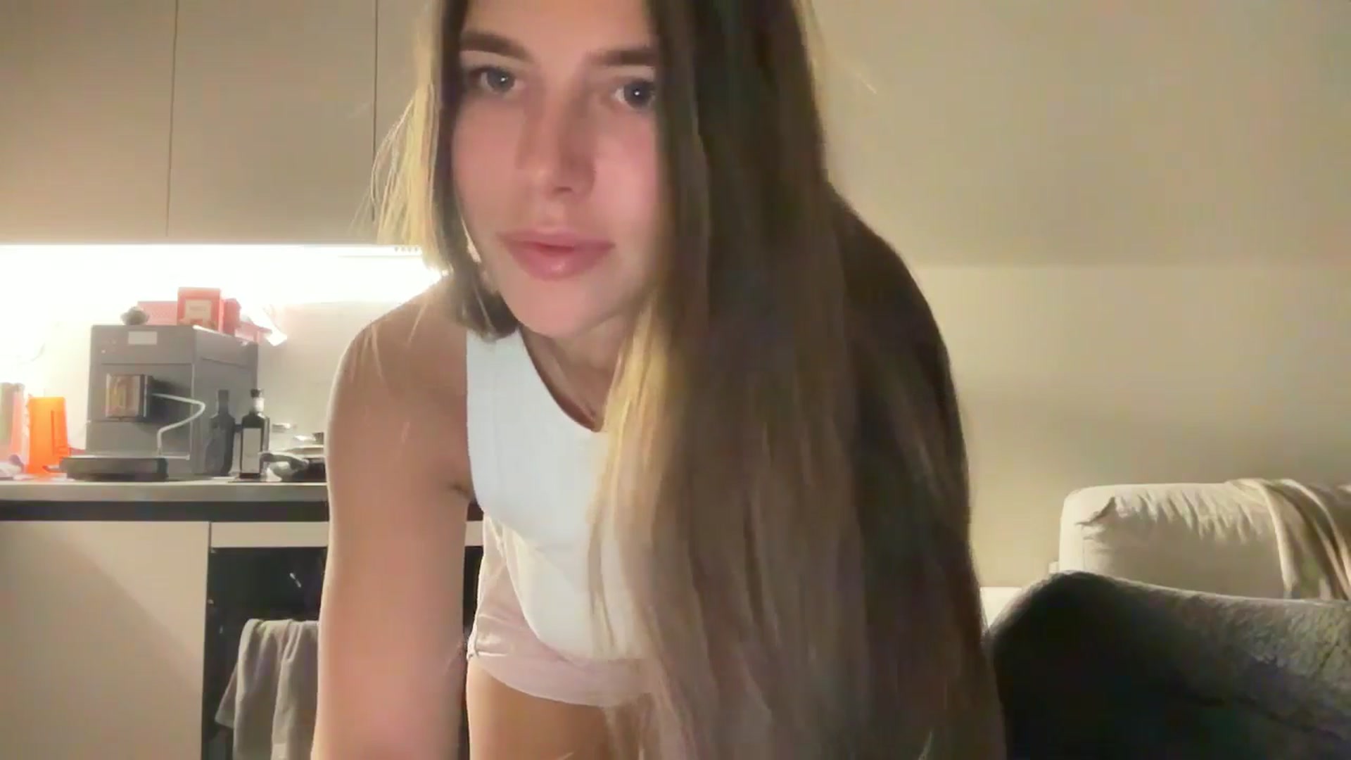 Gallery image thumbnail from kissfreeze's myfreecams stream on, 10/19/2025, 21:29 image 9 of 20