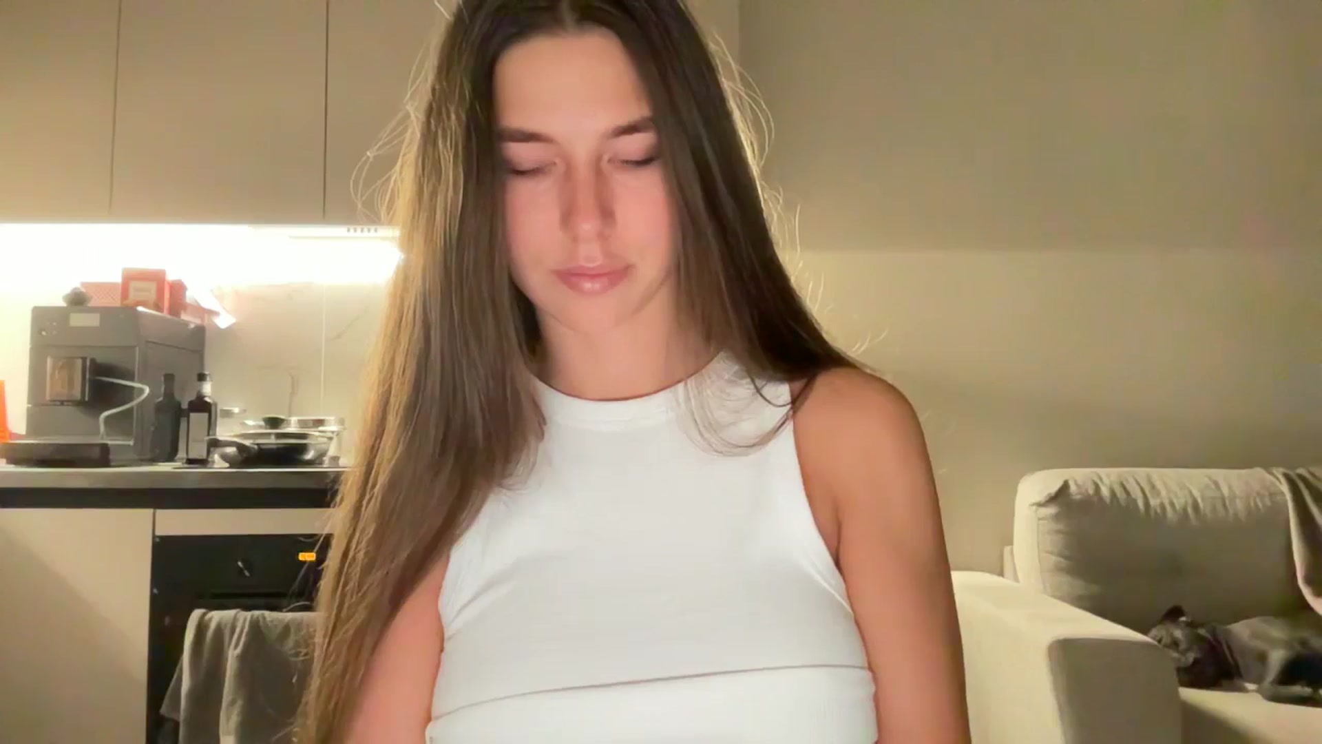 Gallery image thumbnail from kissfreeze's myfreecams stream on, 10/19/2025, 23:49 image 14 of 20