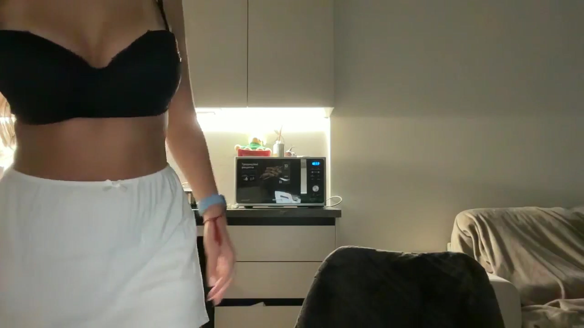 Gallery image thumbnail from kissfreeze's myfreecams stream on, 10/21/2025, 13:56 image 2 of 20