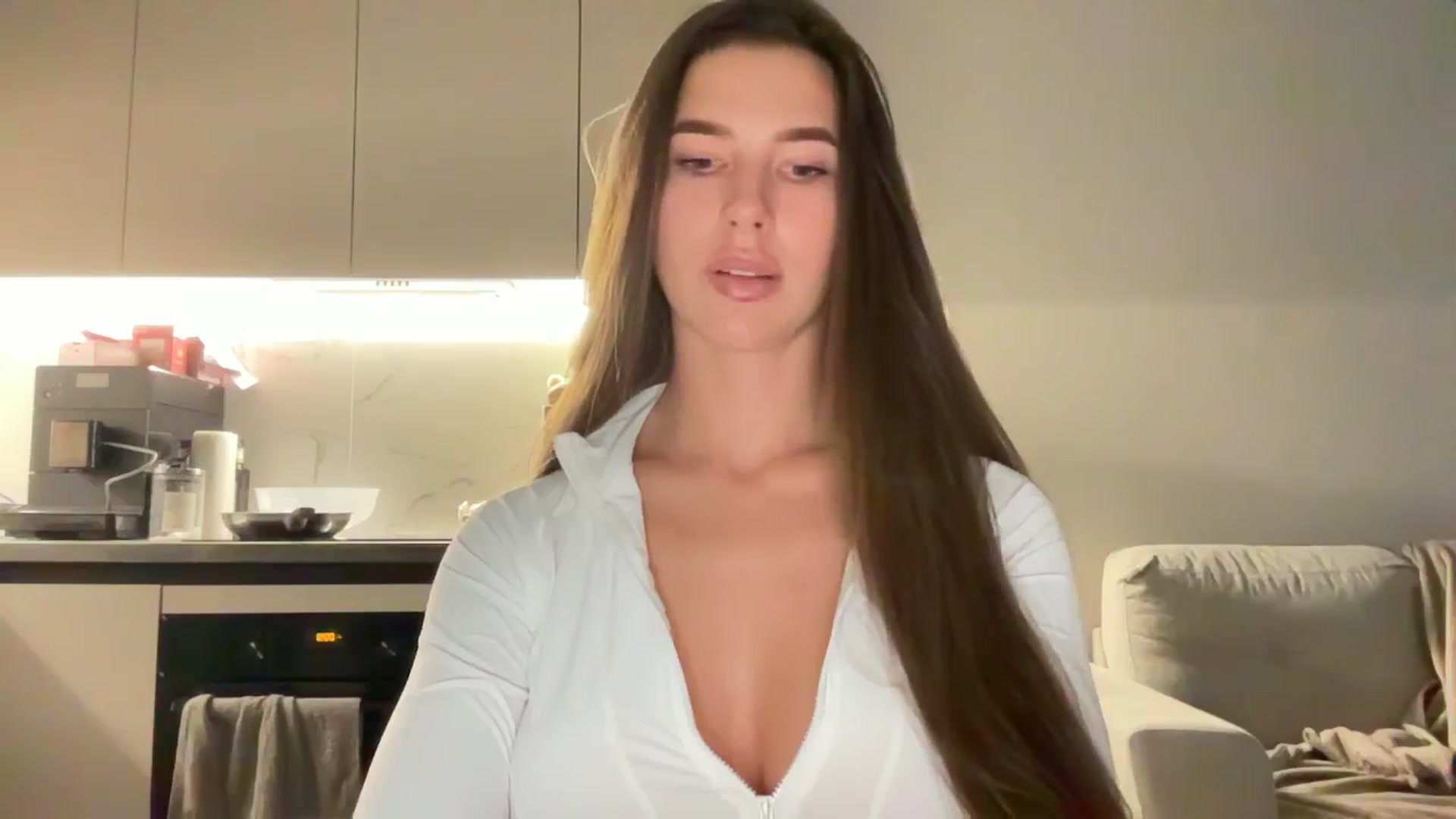 Gallery image thumbnail from kissfreeze's myfreecams stream on, 10/23/2025, 14:25 image 11 of 20