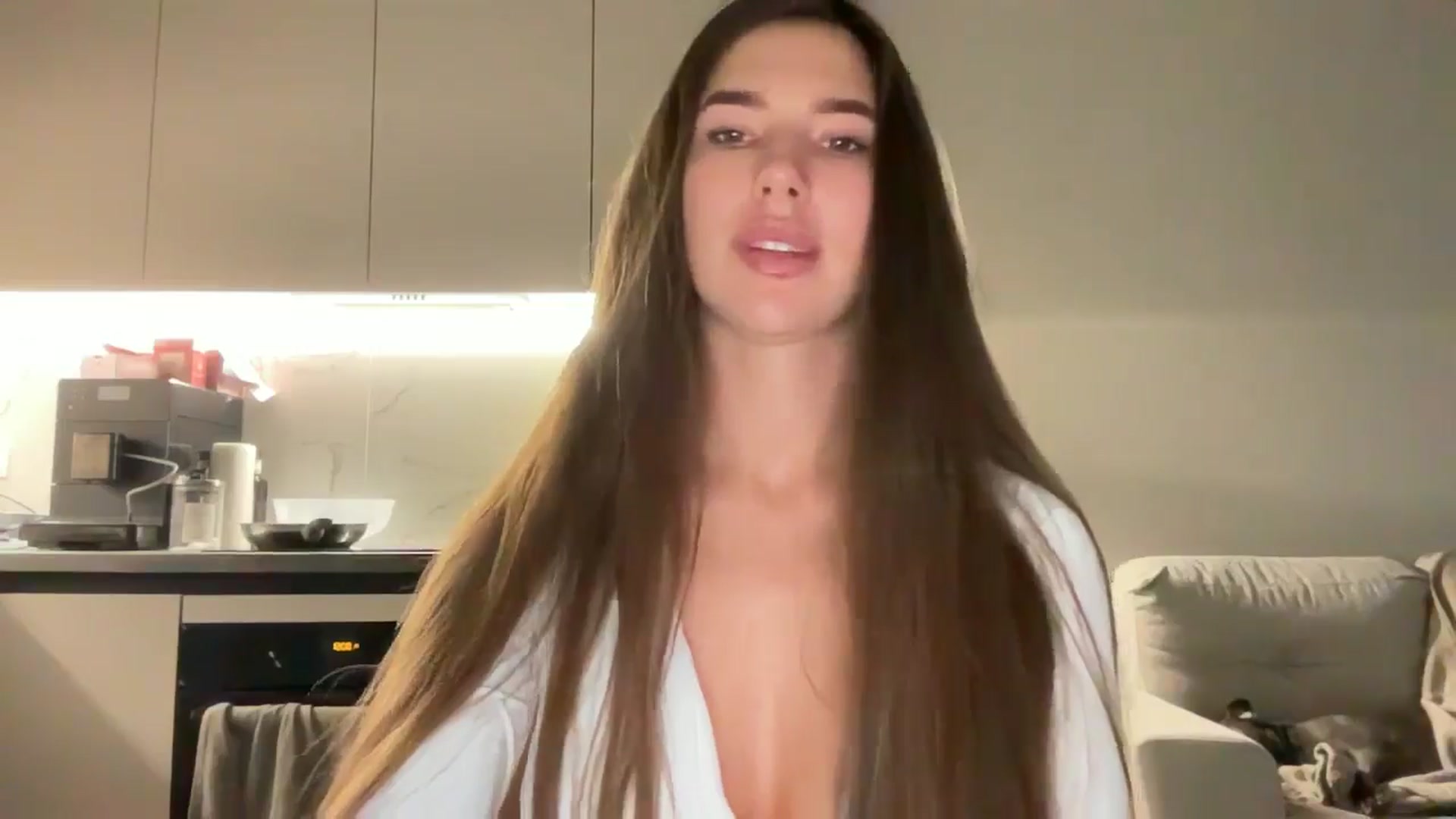 Gallery image thumbnail from kissfreeze's myfreecams stream on, 10/23/2025, 14:25 image 17 of 20