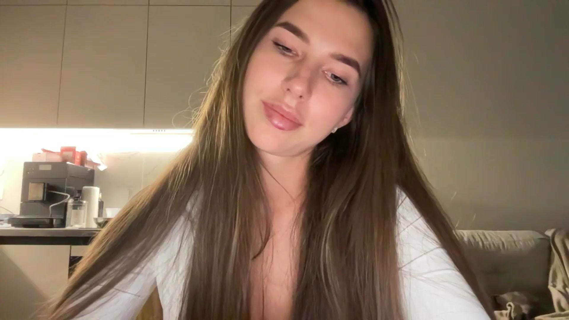 Gallery image thumbnail from kissfreeze's myfreecams stream on, 10/23/2025, 14:25 image 20 of 20