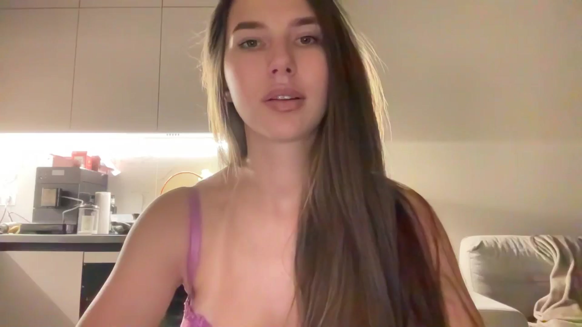 Gallery image thumbnail from kissfreeze's myfreecams stream on, 10/23/2025, 20:54 image 20 of 20
